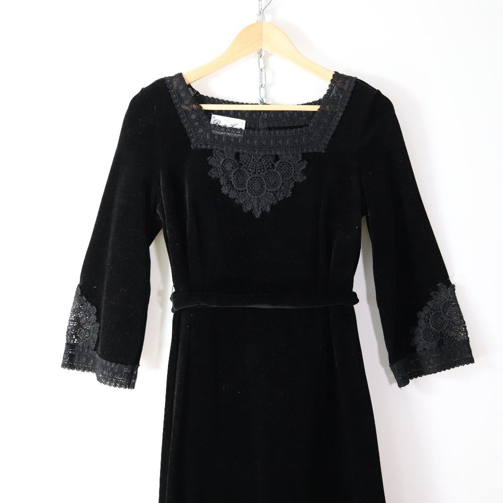 SOLD vintage 70s black velvet lace maxi dress S - Picture 2 of 8